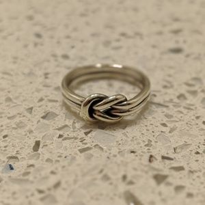 James Avery Petite Lover's Knot Ring Size 4.5